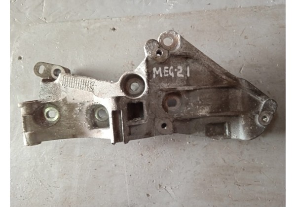 Кронштейн кондиціонера Renault Scenic II, Megane II, Clio II, Kangoo, 1.5 DCi, 1.6 16V, 8200327134